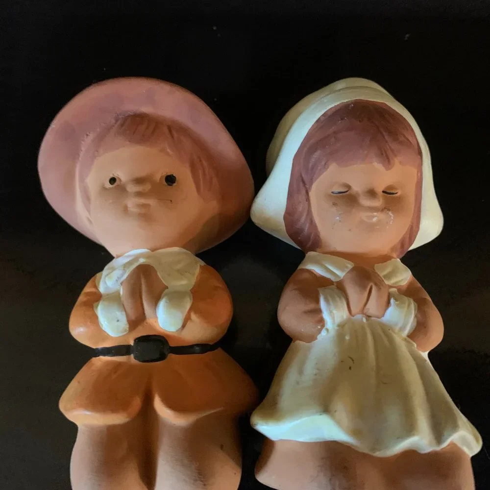VTG Pair of Terra Cotta Thanksgiving Pilgrims